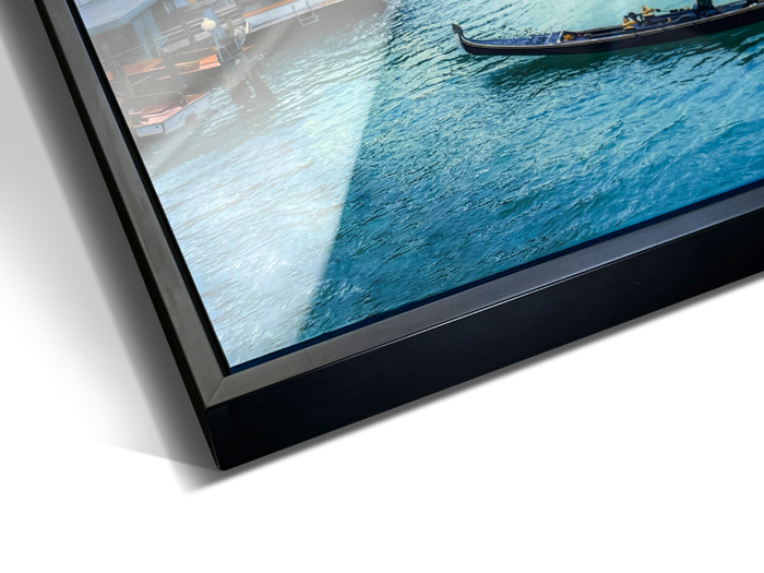 Float Black