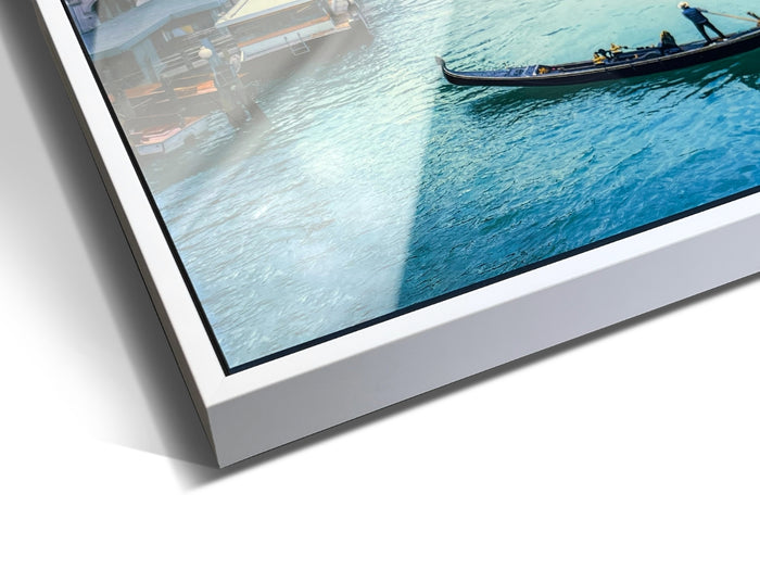 Float White