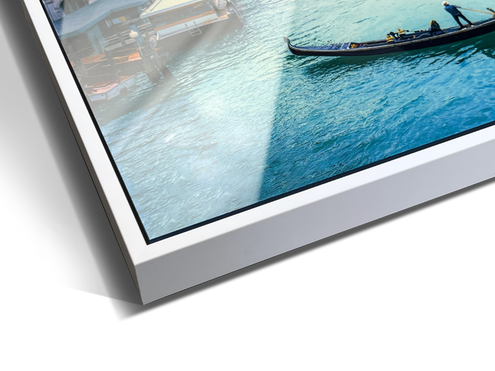 Float White