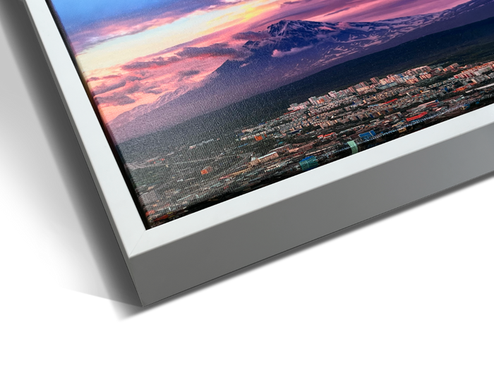 Float White