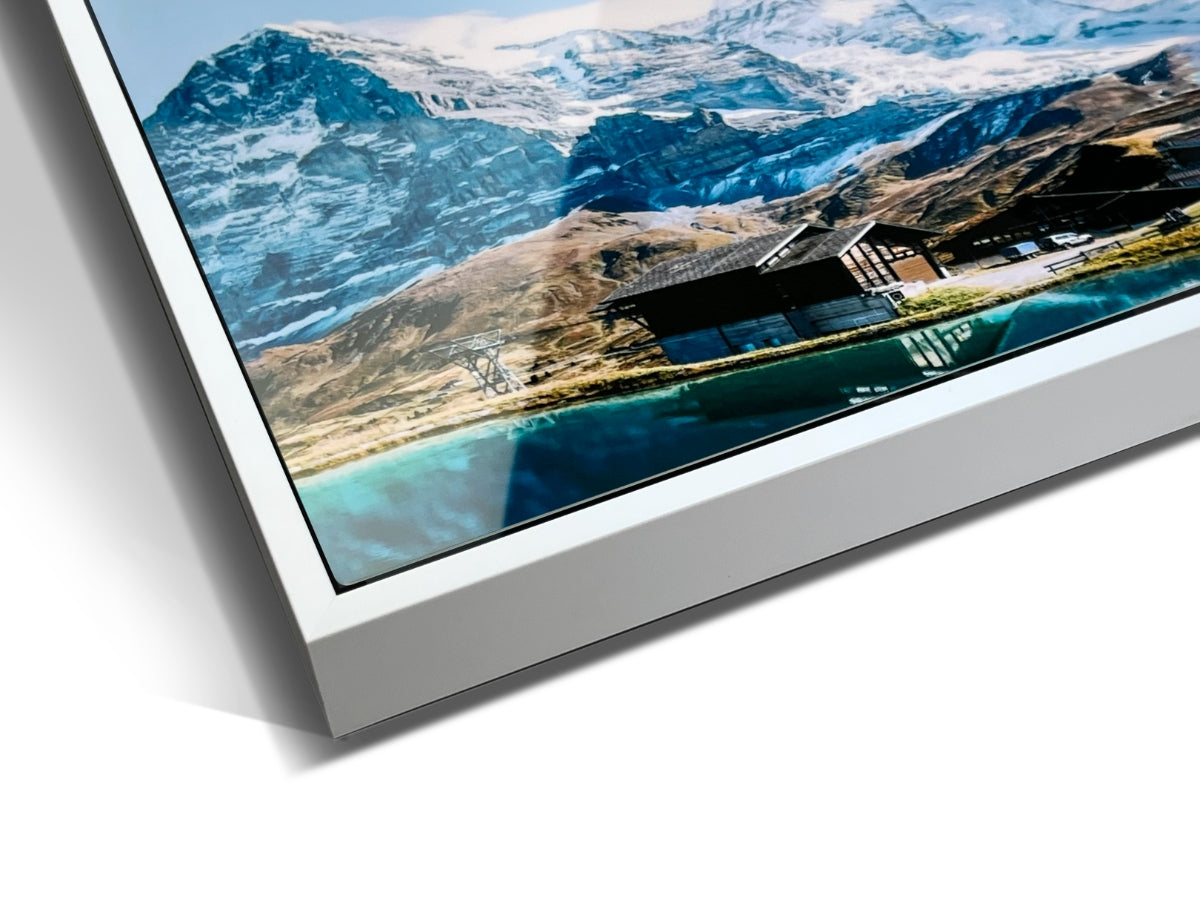 Float White