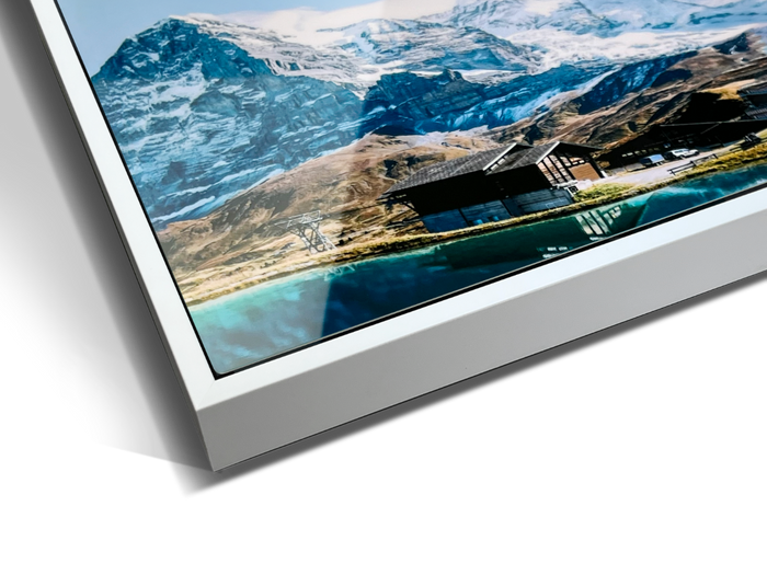 Float White